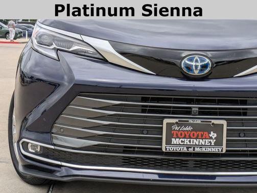 2023 Toyota Sienna Platinum 7 Passenger