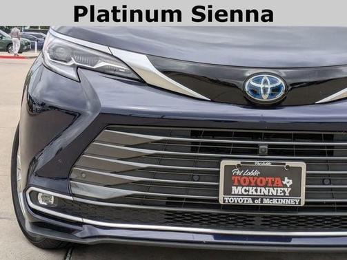 2023 Toyota Sienna Platinum 7 passenger