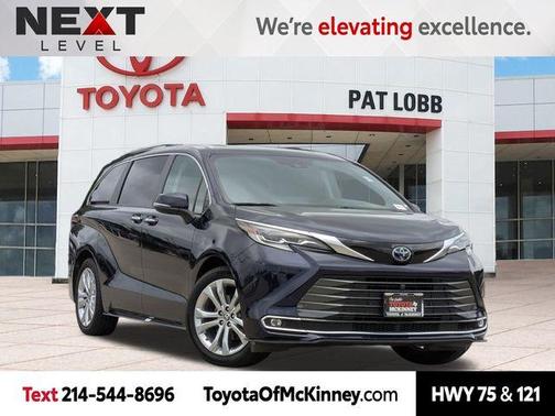 2023 Toyota Sienna Platinum 7 Passenger