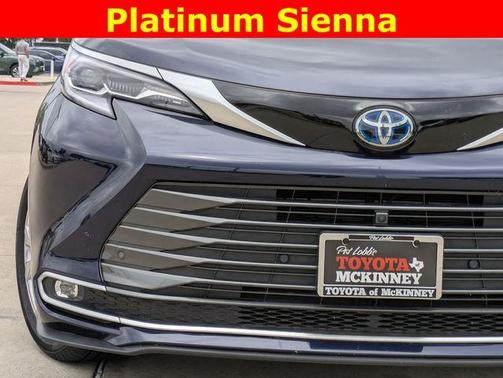 2023 Toyota Sienna Platinum 7 Passenger
