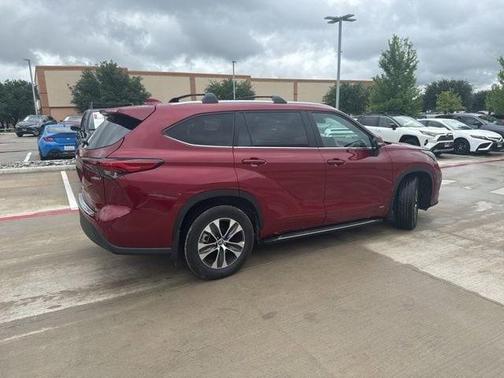 2023 Toyota Highlander Hybrid XLE