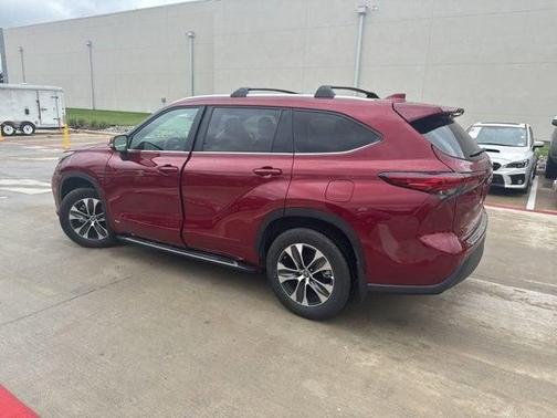 2023 Toyota Highlander Hybrid XLE
