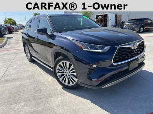 2023 Toyota Highlander Hybrid Platinum