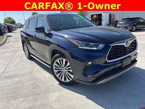 2023 Toyota Highlander Hybrid Platinum