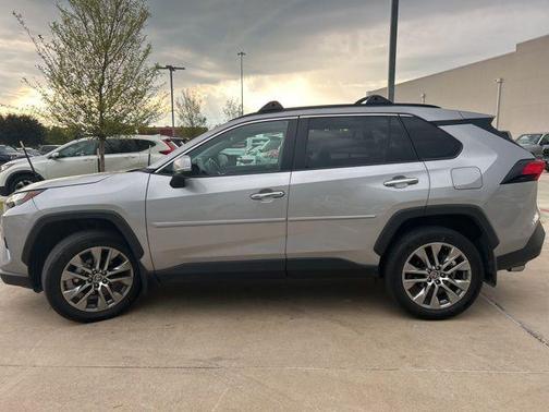 2022 Toyota RAV4 Limited