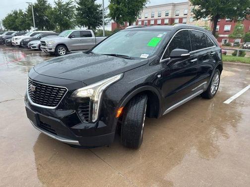 2022 Cadillac XT4 Premium Luxury