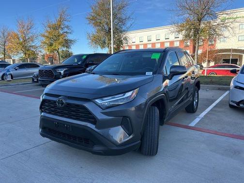 2023 Toyota RAV4 XLE