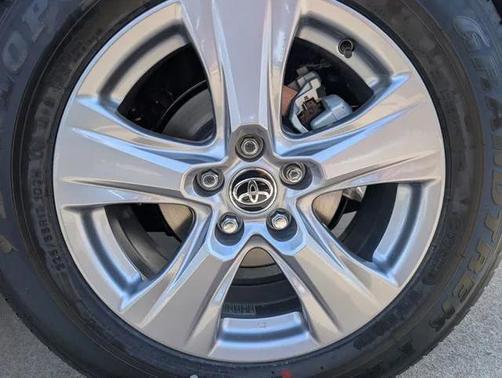 2025 Toyota RAV4 Hybrid LE