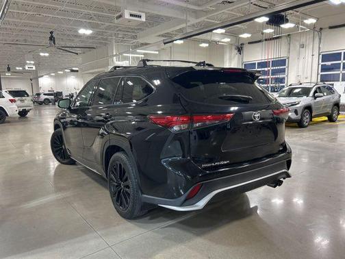 2023 Toyota Highlander XSE