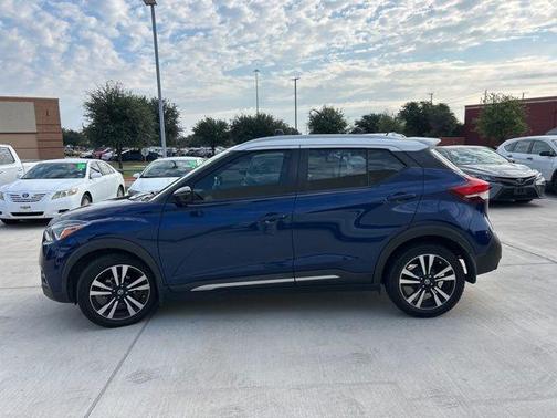 2019 Nissan Kicks SR