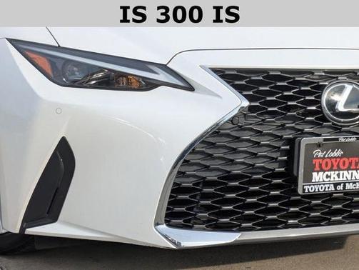 2022 Lexus IS 300 Base