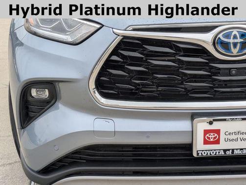 2023 Toyota Highlander Hybrid Platinum