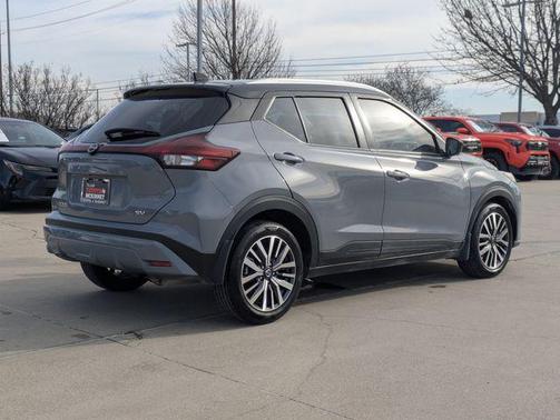 2023 Nissan Kicks SV