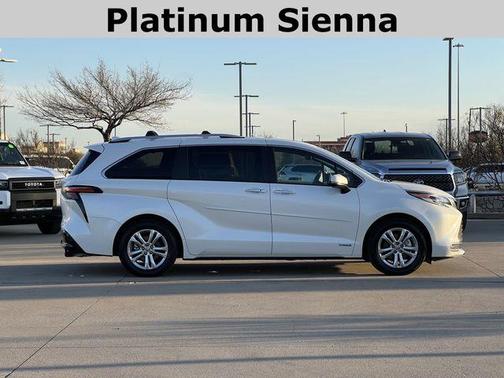 2021 Toyota Sienna Platinum