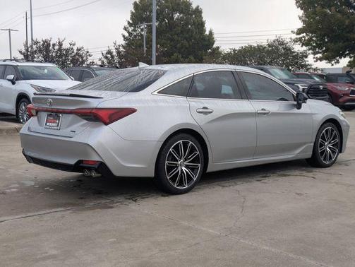2019 Toyota Avalon XSE
