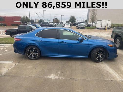 2018 Toyota Camry SE