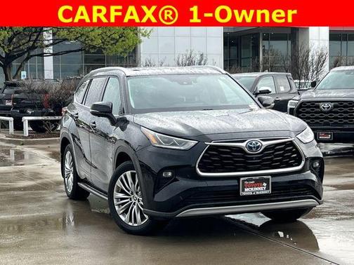 2023 Toyota Highlander Hybrid Platinum
