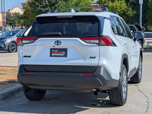 2025 Toyota RAV4 XLE Premium