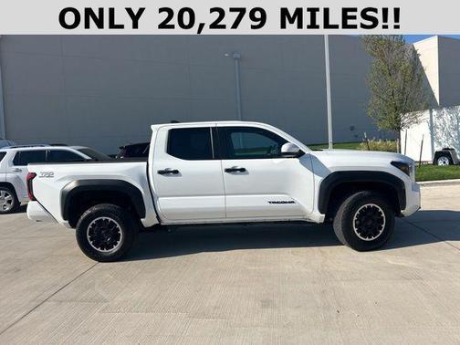 2024 Toyota Tacoma TRD Off-Road