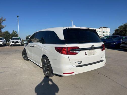 2021 Honda Odyssey Elite