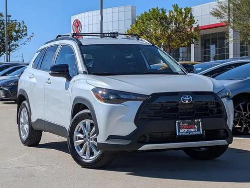2026 Toyota Corolla Cross LE