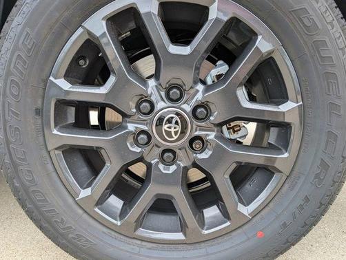 2025 Toyota Tundra Hybrid Platinum