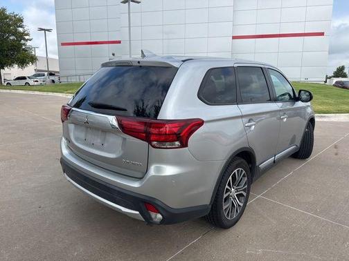 2018 Mitsubishi Outlander ES