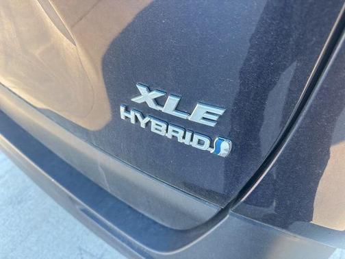 2023 Toyota RAV4 Hybrid XLE Premium