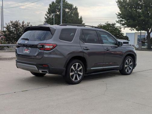 2023 Honda Pilot AWD Elite