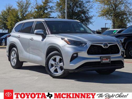 2024 Toyota Highlander LE