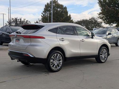 2022 Toyota Venza XLE