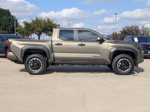 2025 Toyota Tacoma TRD Off Road