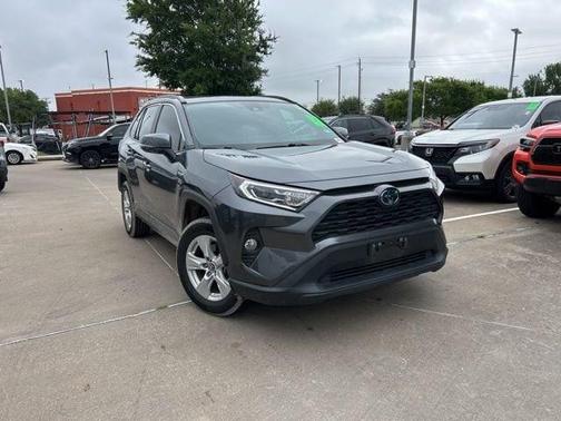 2021 Toyota RAV4 Hybrid XLE