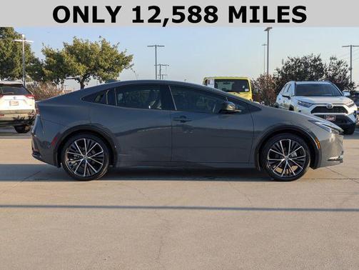 2024 Toyota Prius XLE