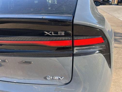 2024 Toyota Prius XLE