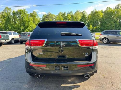 Tuxedo Black Metallic 2015 Lincoln MKX Base