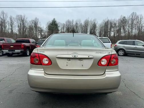 2005 Toyota Corolla LE