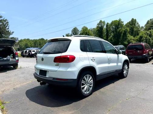 2016 Volkswagen Tiguan SE