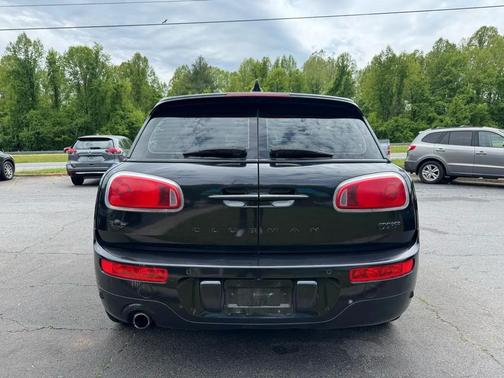 Midnight Black Metallic 2016 MINI Clubman Cooper