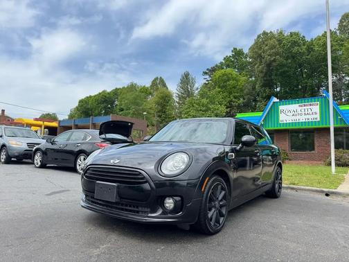 Midnight Black Metallic 2016 MINI Clubman Cooper