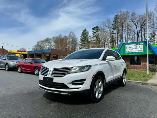 White Platinum Metallic Tri-Coat 2015 Lincoln MKC Base