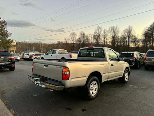 2004 Toyota Tacoma Base