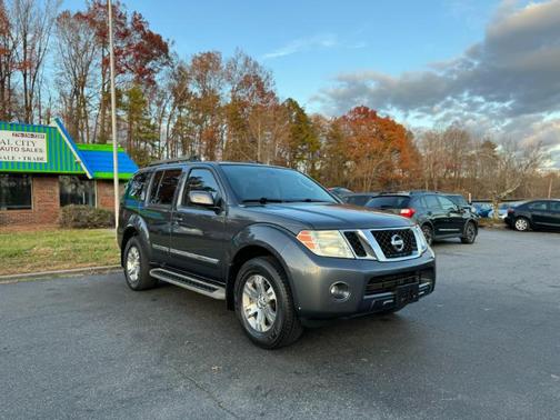 2011 Nissan Pathfinder Silver