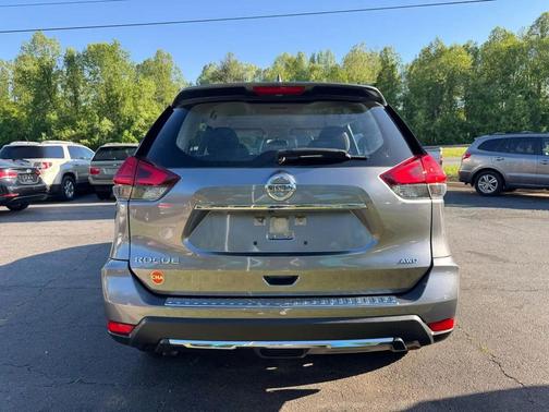 Gun Metallic 2017 Nissan Rogue S