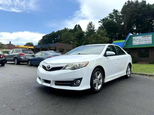 2014 Toyota Camry SE