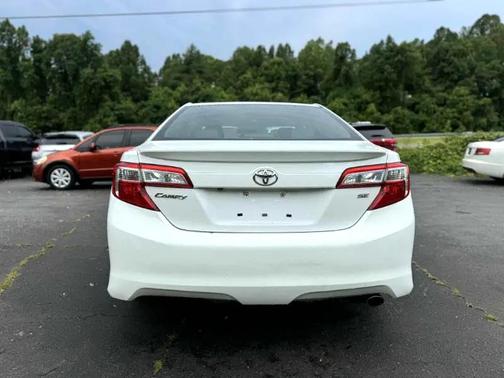 2014 Toyota Camry SE