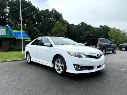 2014 Toyota Camry SE