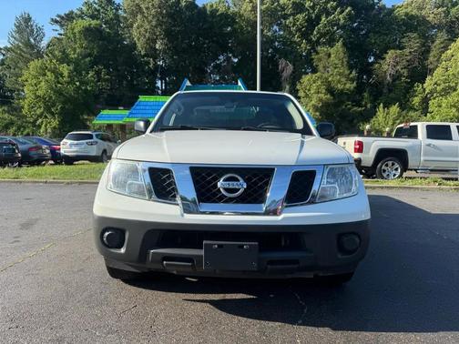 Glacier White 2019 Nissan Frontier S