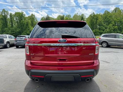 Ruby Red Metallic Tinted Clearcoat 2015 Ford Explorer XLT