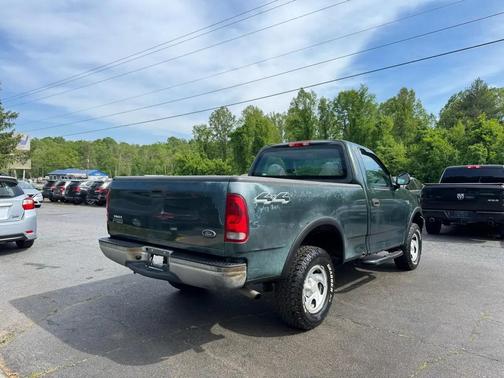 Dark Highland Green Clearcoat Metallic 2002 Ford F-150 XL